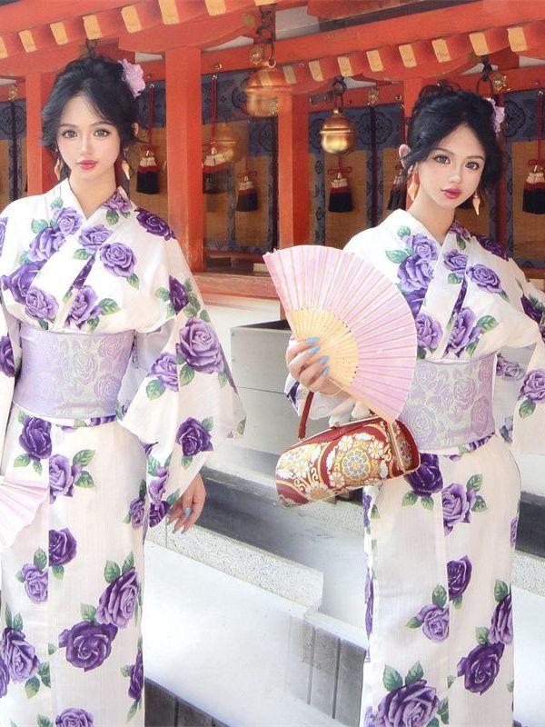 Traditional Japanese Kimono St - Photography Online 评论和价格